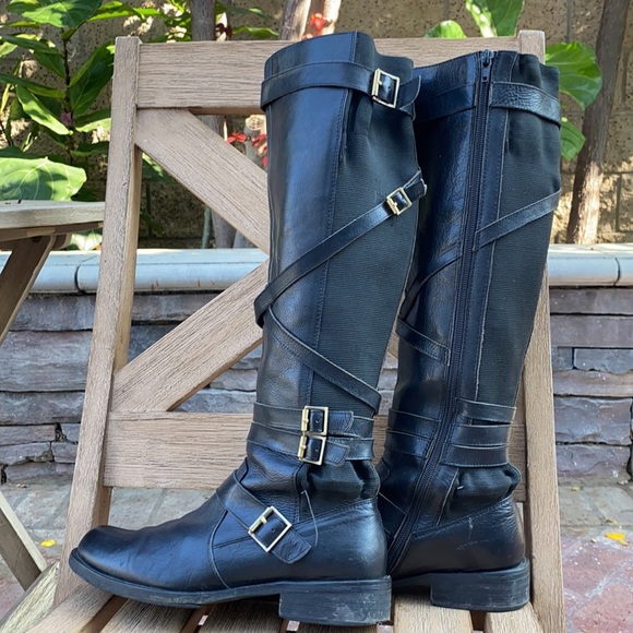 KIRA Books from Nordstrom Xmas Event - Picture 5 of 7